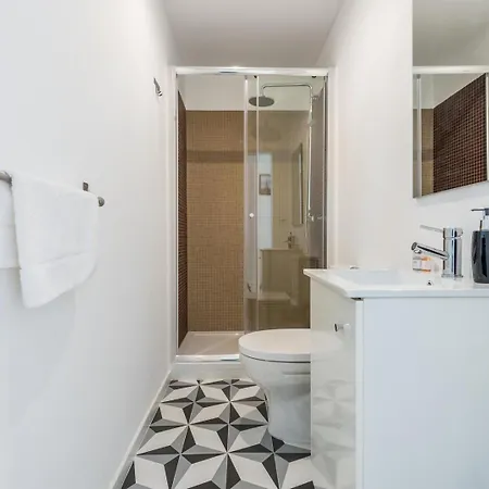 Apartment Guestready - Quaint Comfort Near Clerigos Tower *